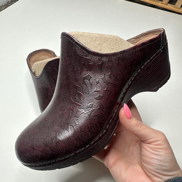 Dansko Shoes - Dansko Melody Leather Clogs